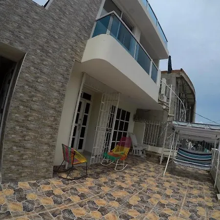 La Casita De Max Y Tim 201 Apartment *